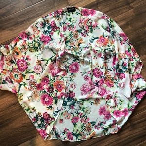 Romeo & Juliet Couture Kimono